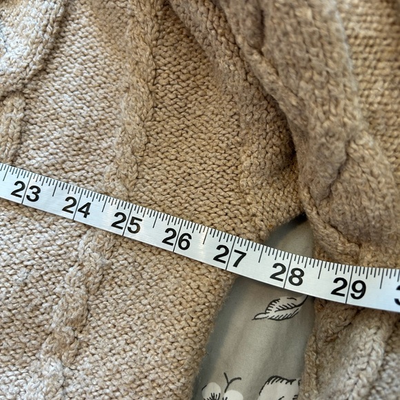 Oversized Chunky Cable-Knit Cardigan - Picture 7 of 7